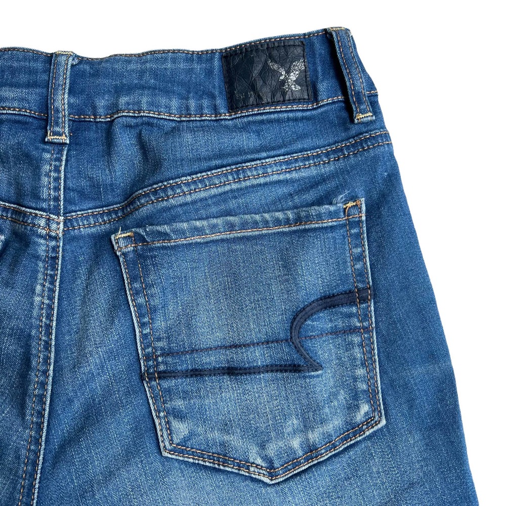 American Eagle Hi-Rise Shortie Size 2 Medium Wash Jean Shorts Super Stretch - Picture 6 of 6